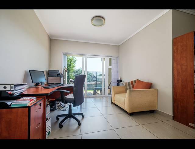 2 BEDROOM APARTMENT FOR SALE IN NORTHGATE